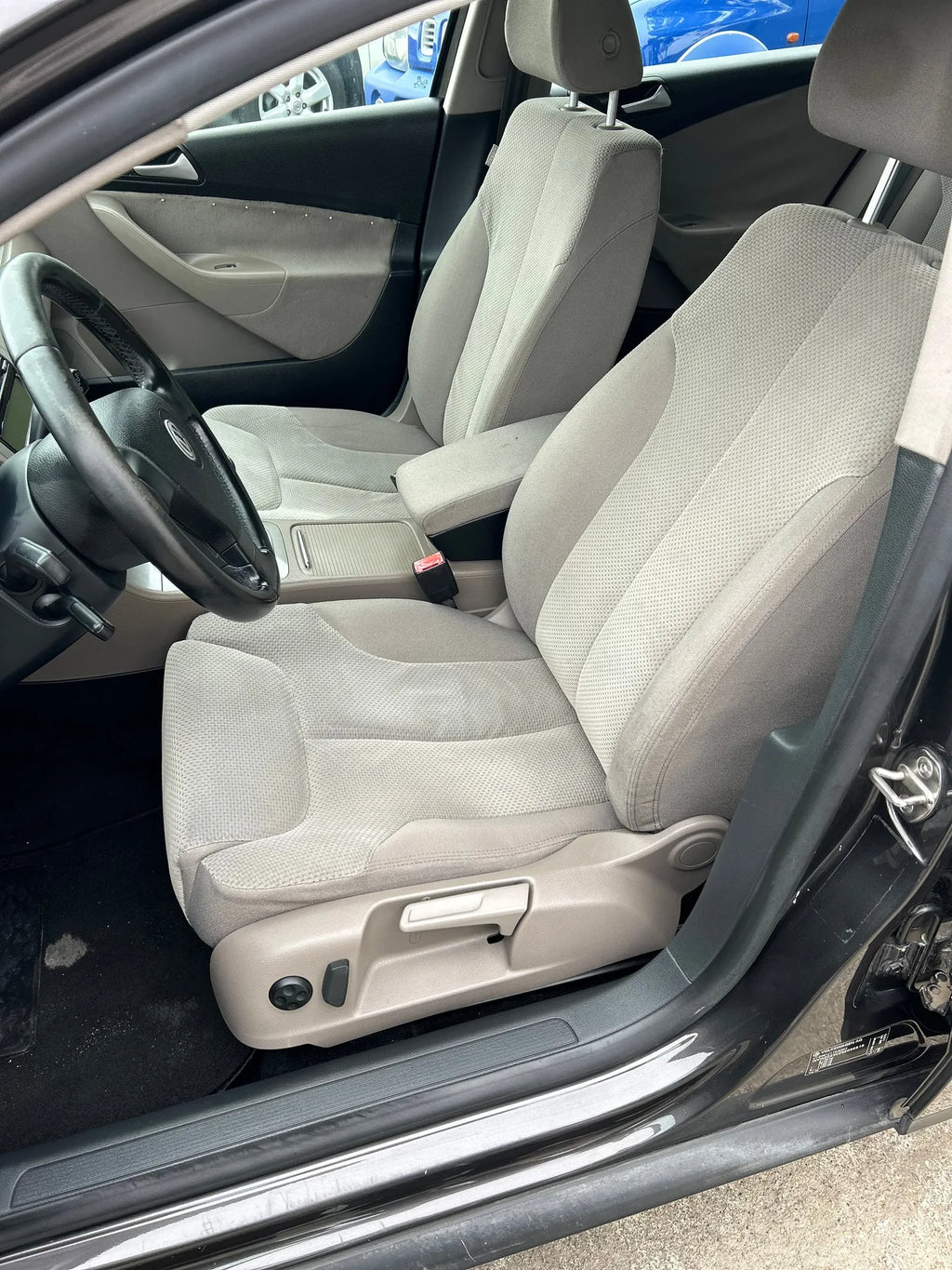 VW Passat 2009 | 2.0 Diesel | Manuală | RATE FIXE | Livrare GRATUITĂ | 12 Luni GARANȚIE