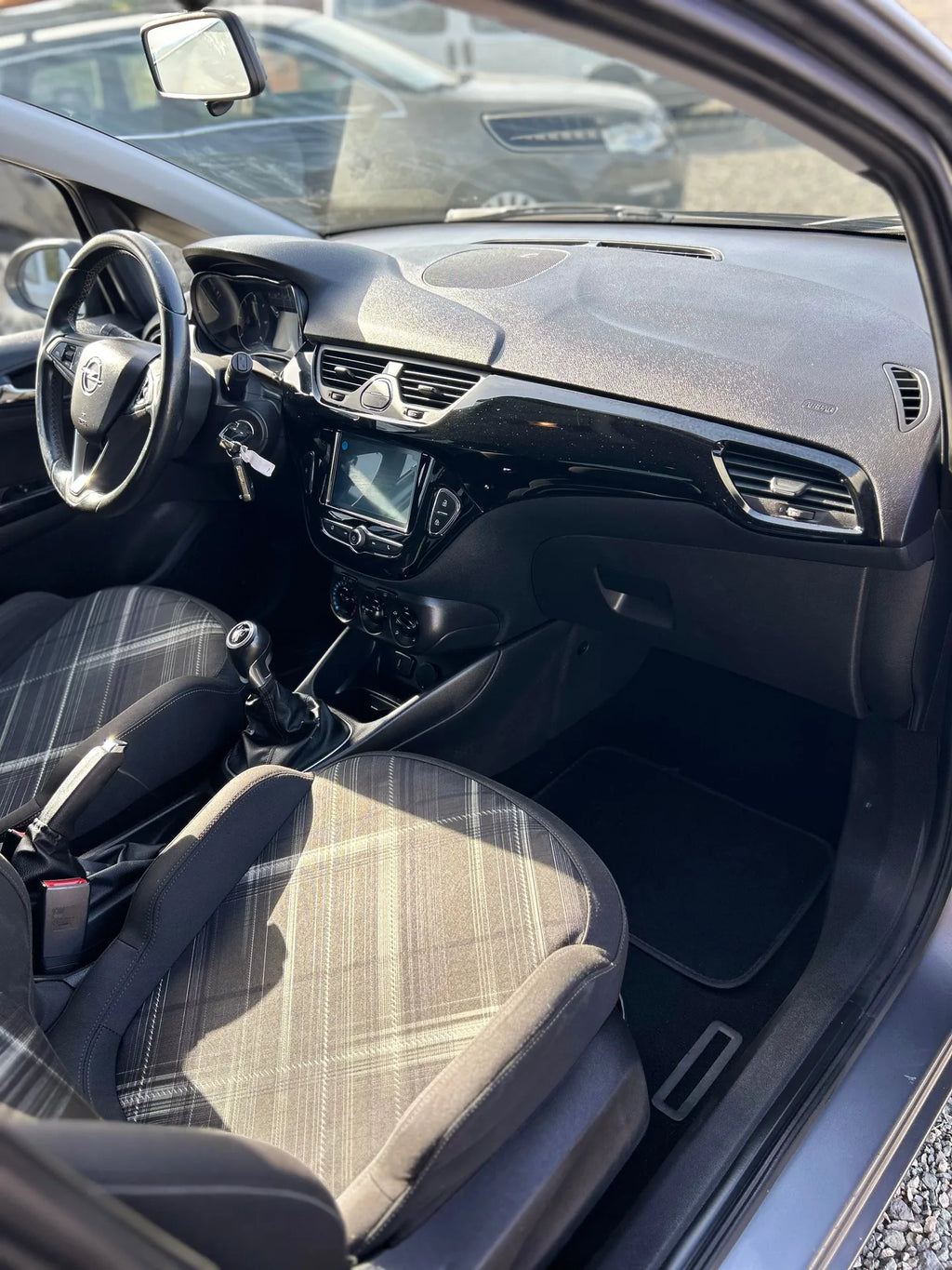 Opel Corsa 2017 – 1.3 Diesel | Manuală | Super Economică &amp; Modernă