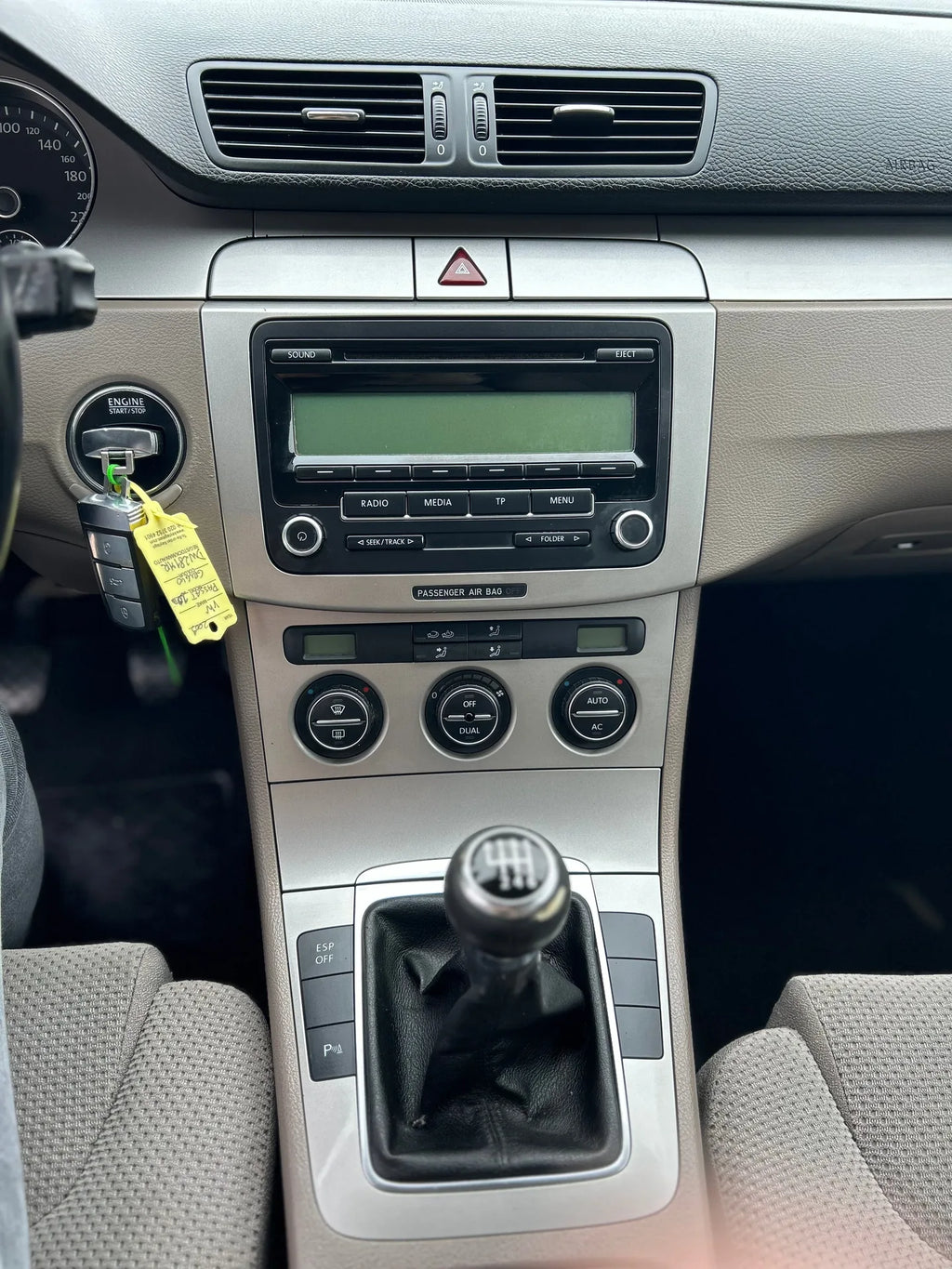 VW Passat 2009 | 2.0 Diesel | Manuală | RATE FIXE | Livrare GRATUITĂ | 12 Luni GARANȚIE