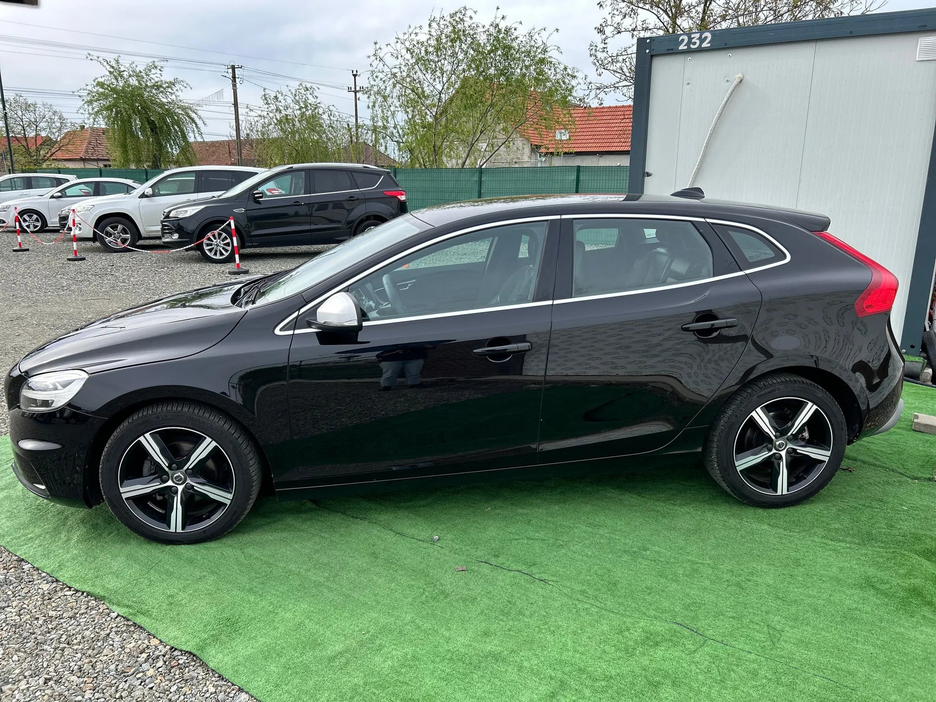 Volvo V40 - 2017 | 2.0 Diesel | Manual | RATE FIXE | Livrare GRATUITA | 12 Luni GARANTIE