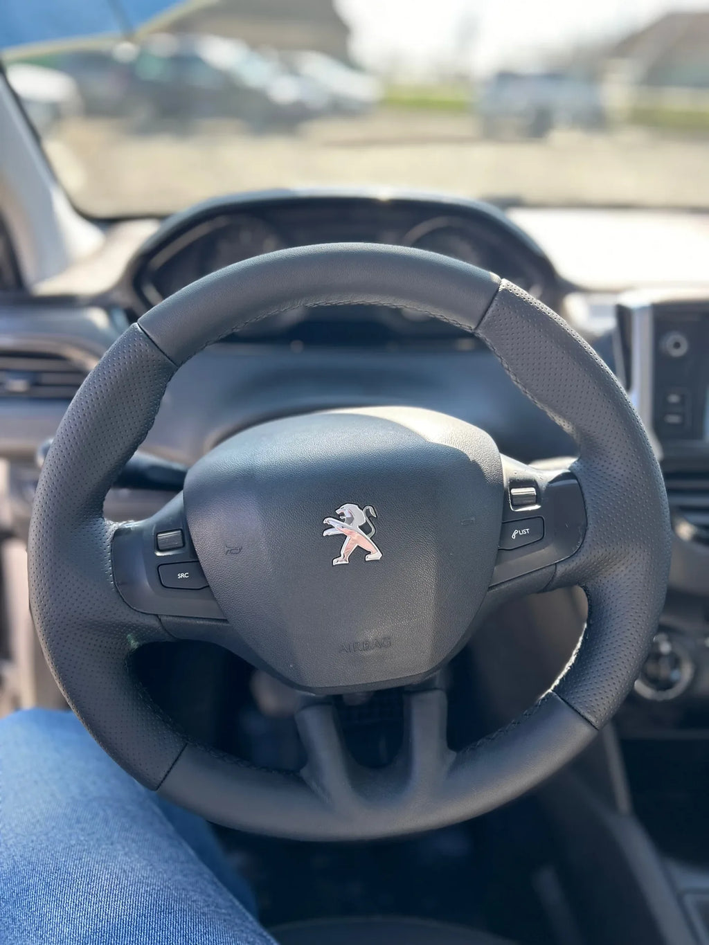 OFERTĂ SPECIALĂ! Peugeot 208 - 2015 | 1.4 Diesel | Manuală | RATE FIXE | Livrare GRATUITĂ | 12 Luni GARANȚIE