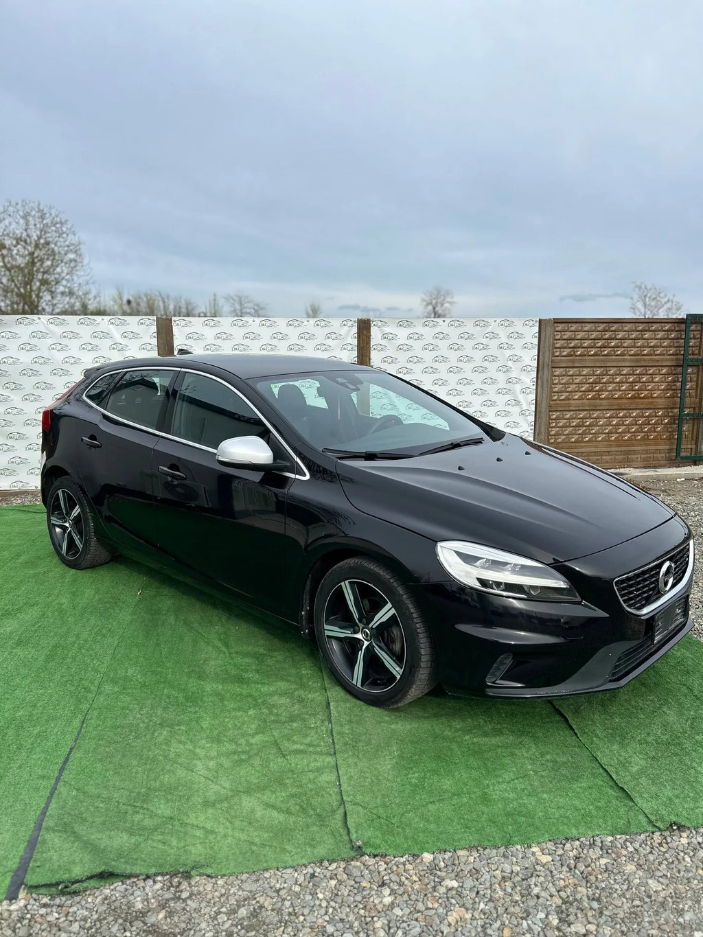 Volvo V40 - 2017 | 2.0 Diesel | Manual | RATE FIXE | Livrare GRATUITA | 12 Luni GARANTIE